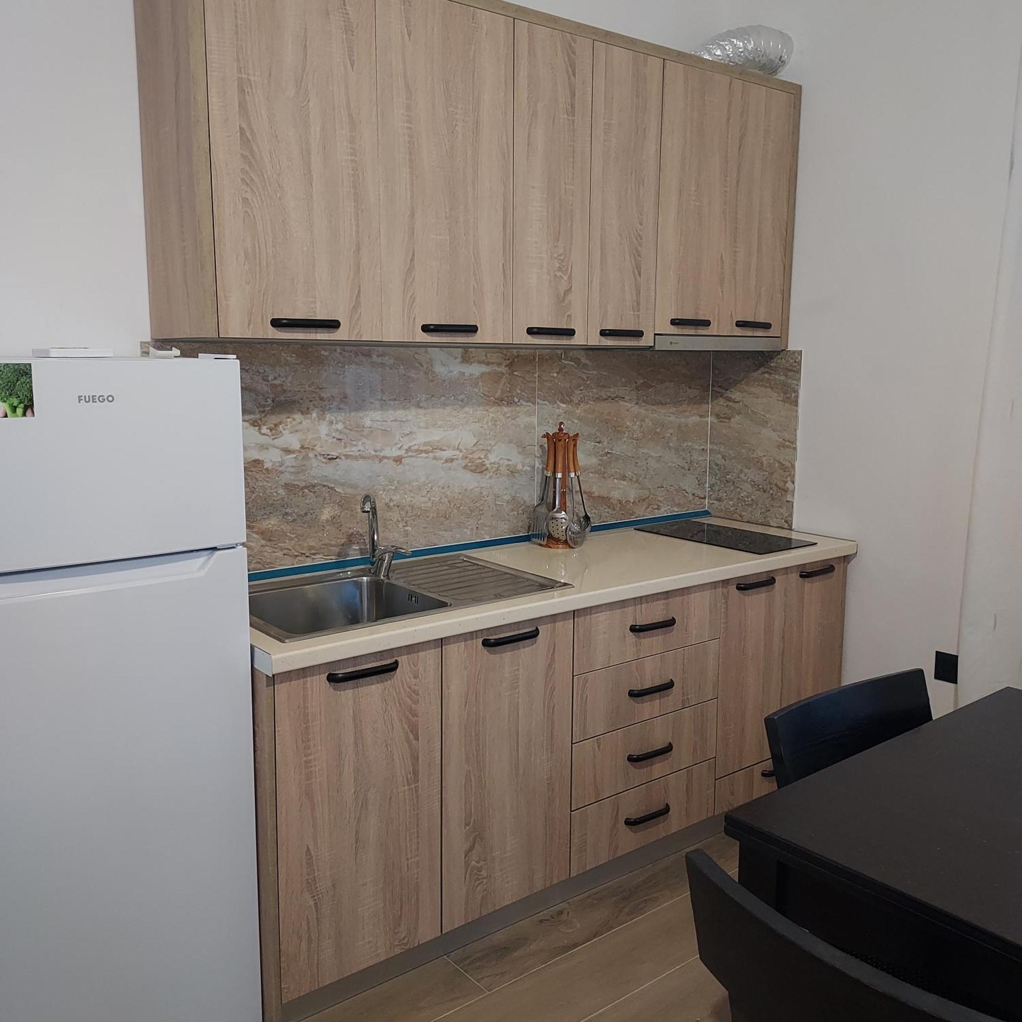 Guesthouse Влёра Экстерьер фото