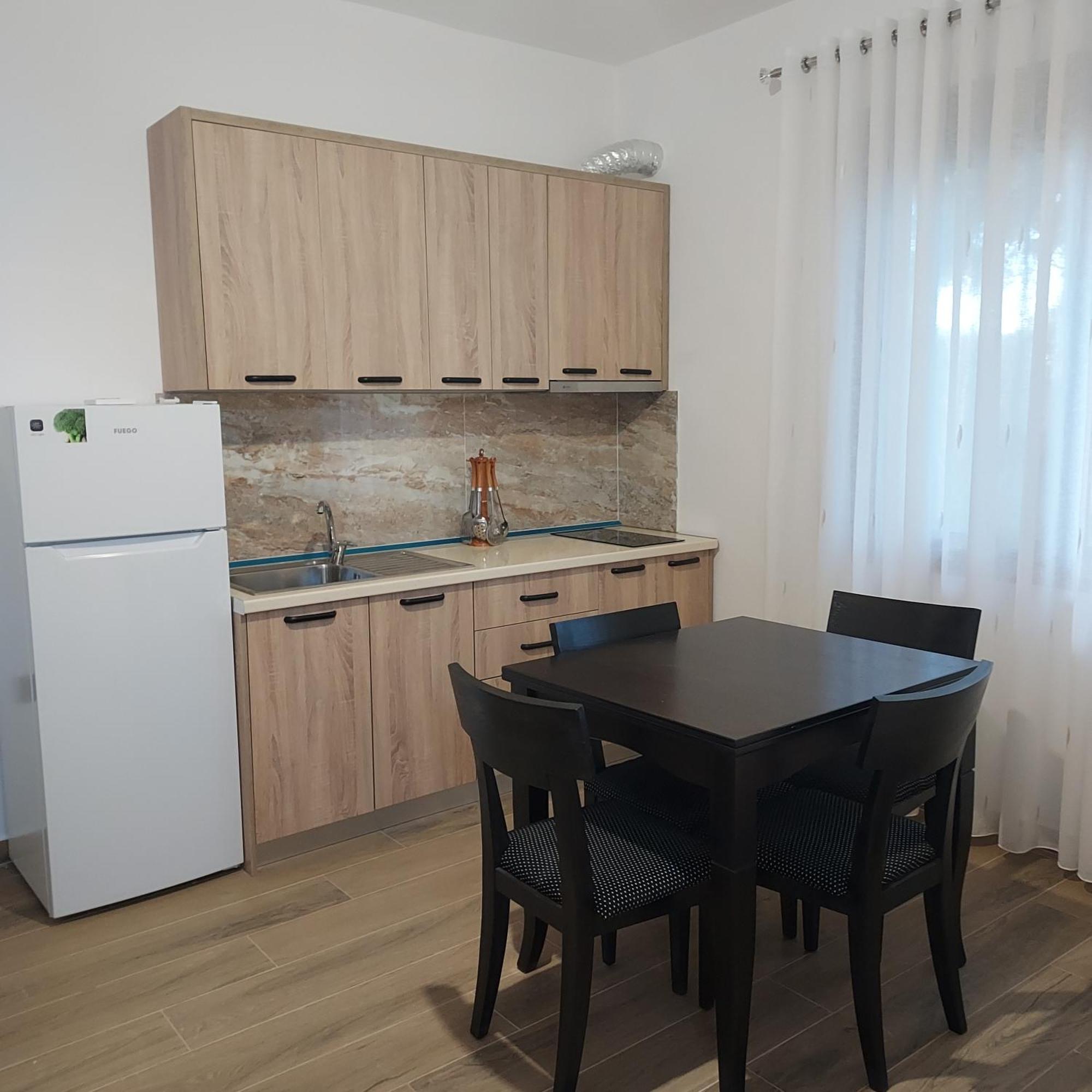 Guesthouse Влёра Экстерьер фото