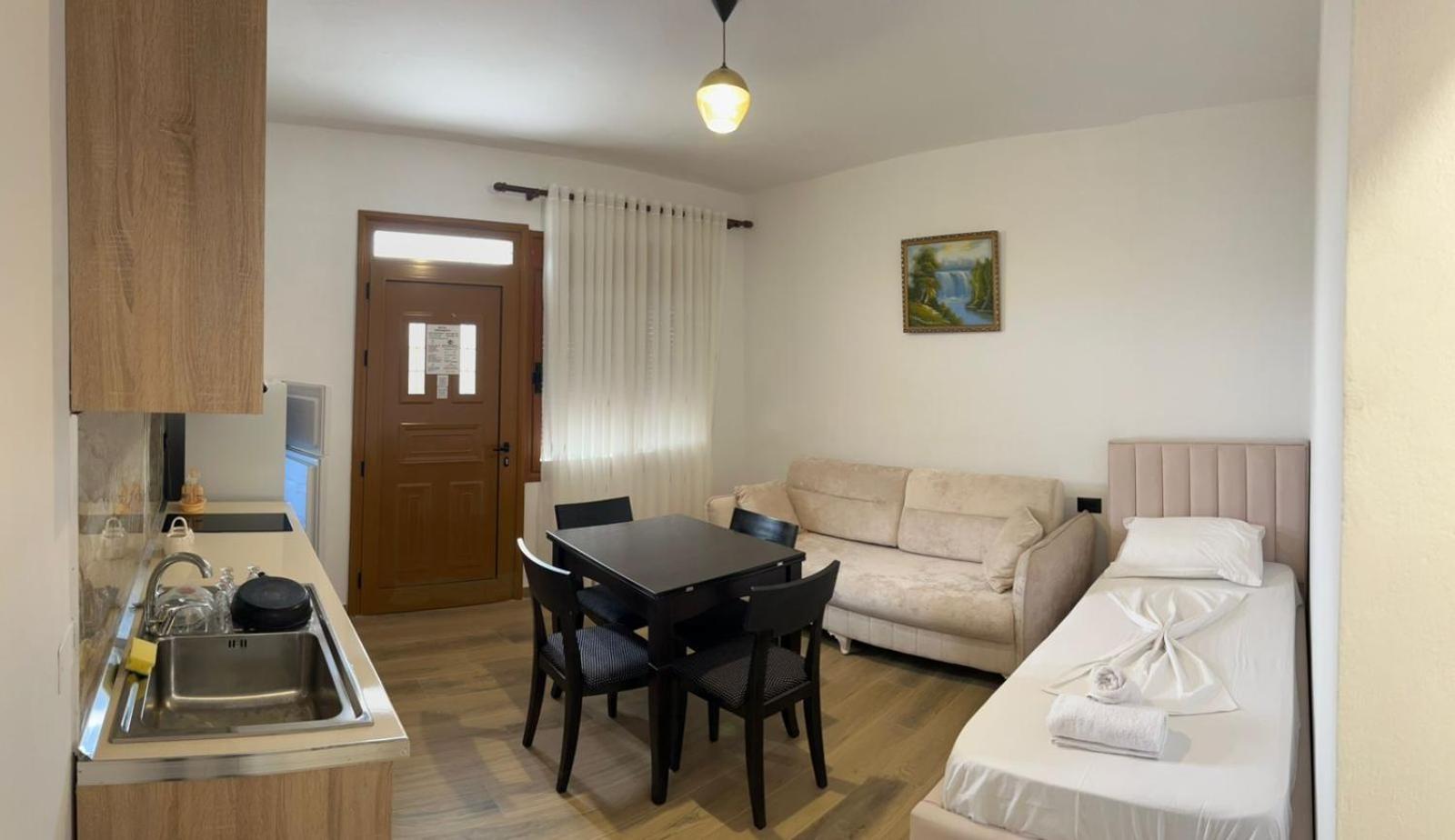 Guesthouse Влёра Экстерьер фото